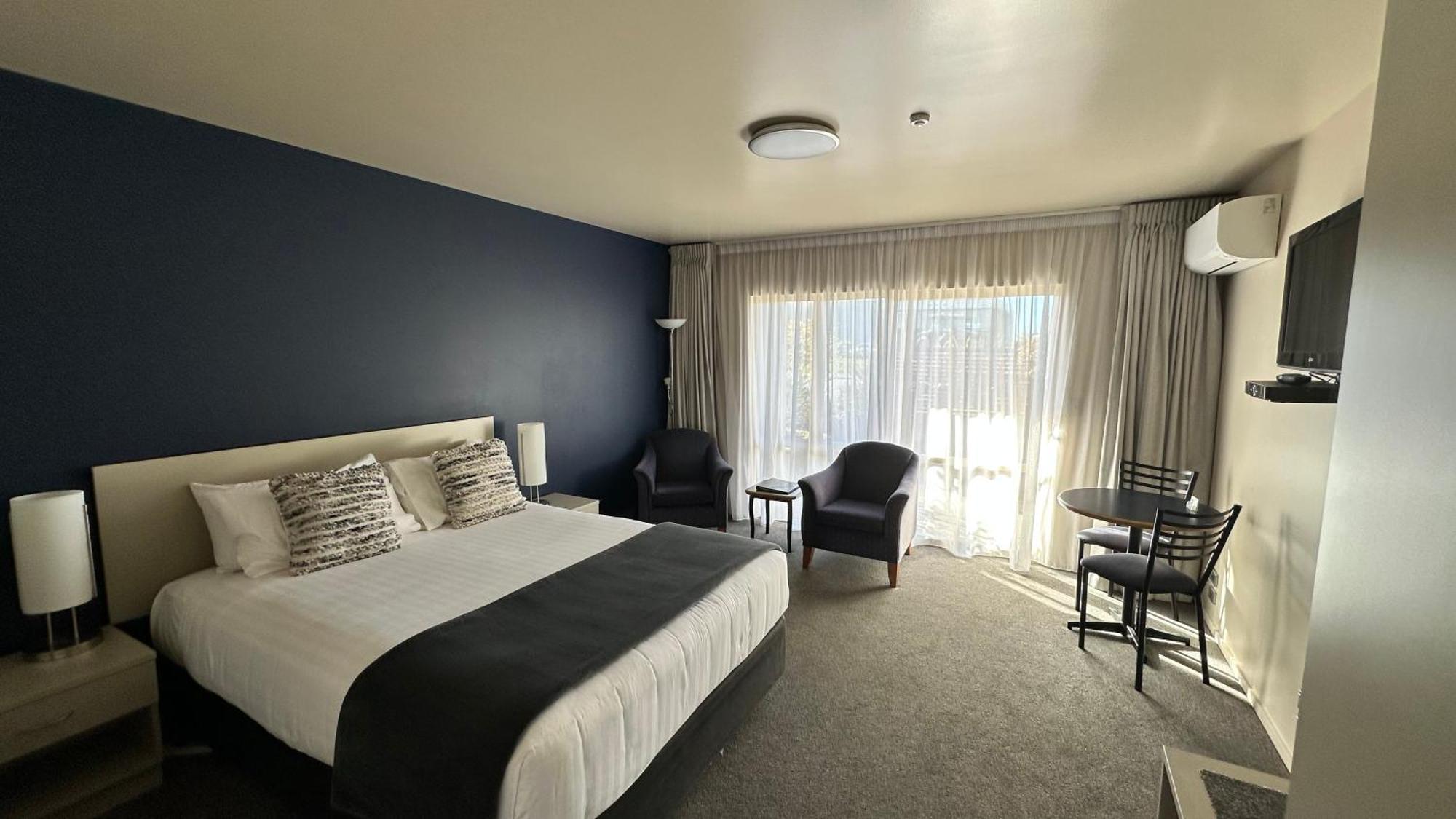 The Suites Ashburton Luaran gambar