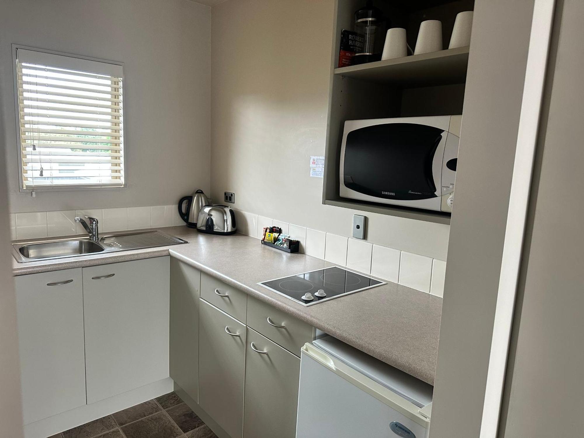 The Suites Ashburton Luaran gambar