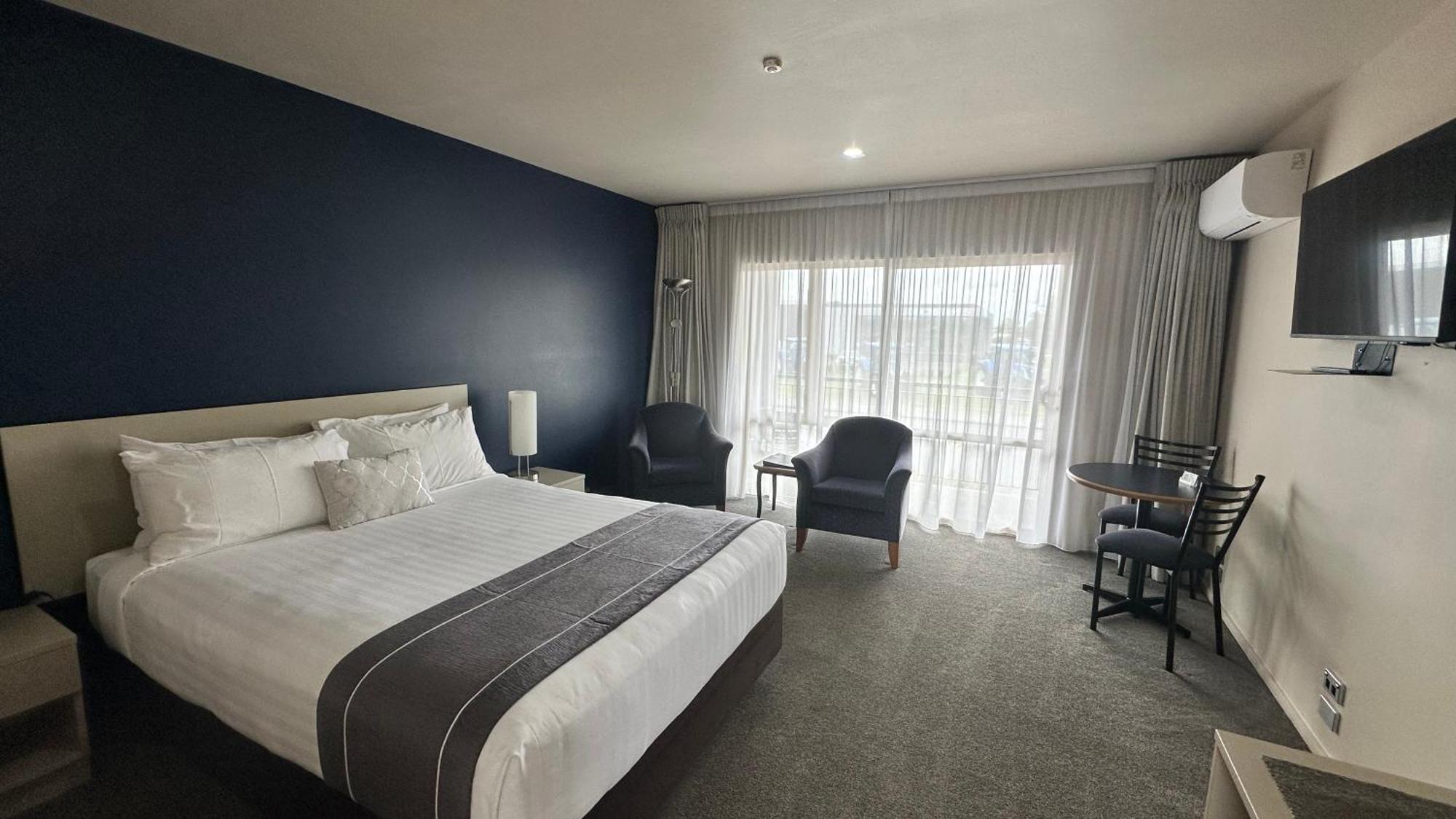 The Suites Ashburton Luaran gambar