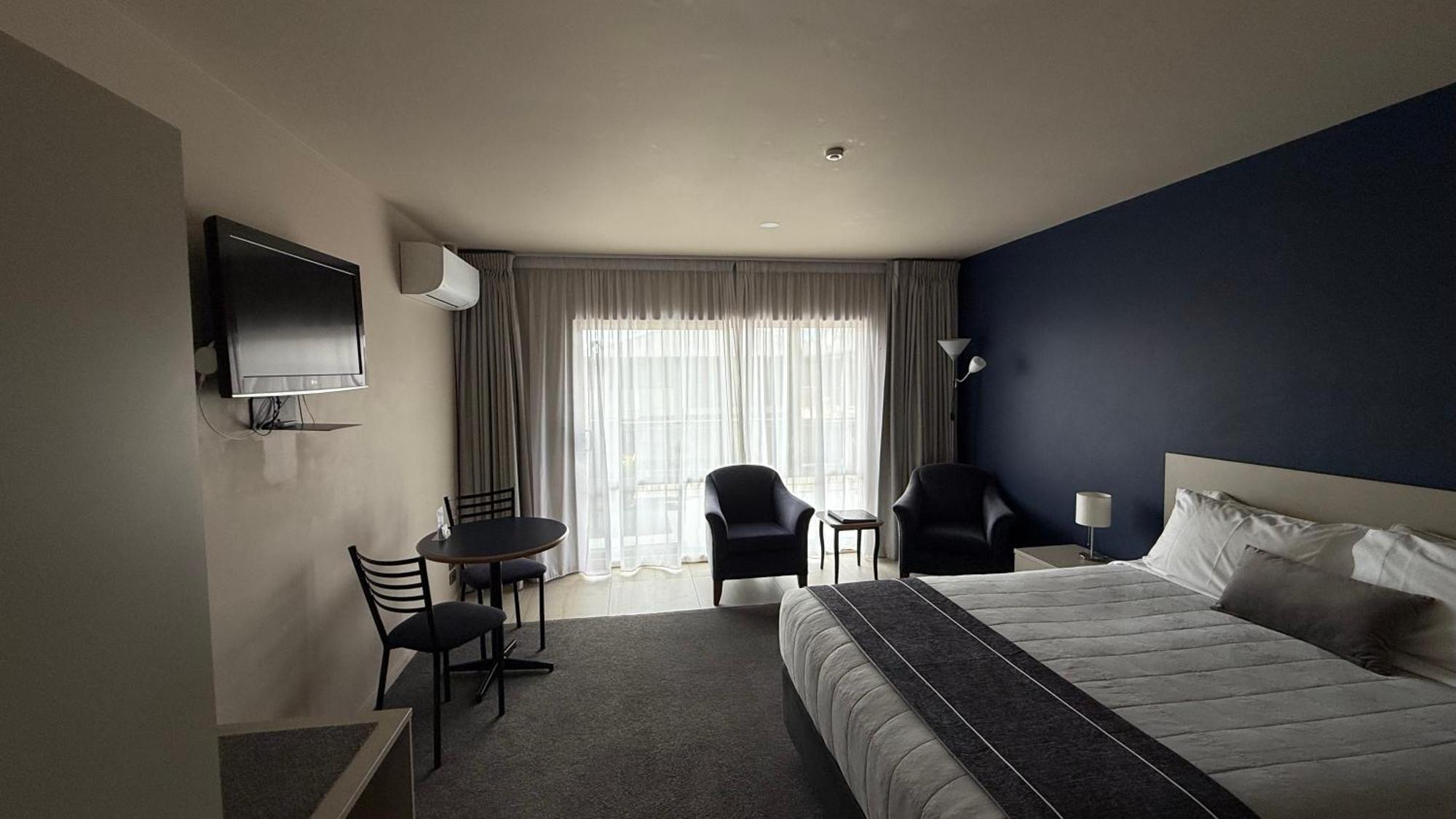 The Suites Ashburton Luaran gambar